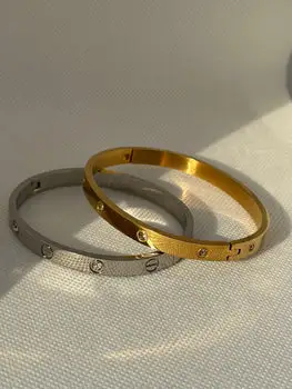 Gold Essential Bracelet Komet